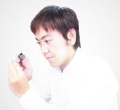 店長　鑑定士　小海